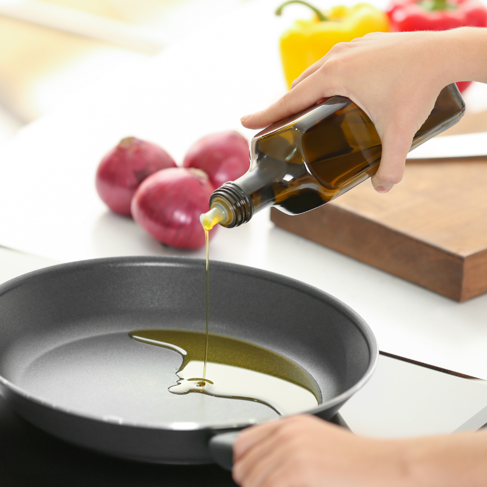 Cooking Oils Used in Indian Kitchens: A Comparison by Smoke Point and Flavour